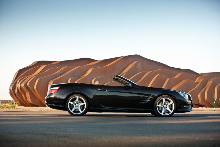  Mercedes-Benz SL500 2013 года  (фото 8 из 19)